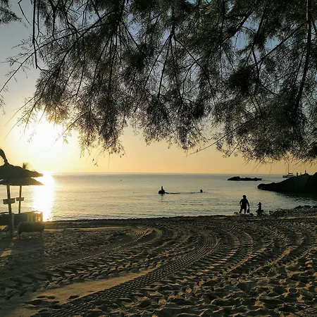Zhimbad B&B By The Sea-3